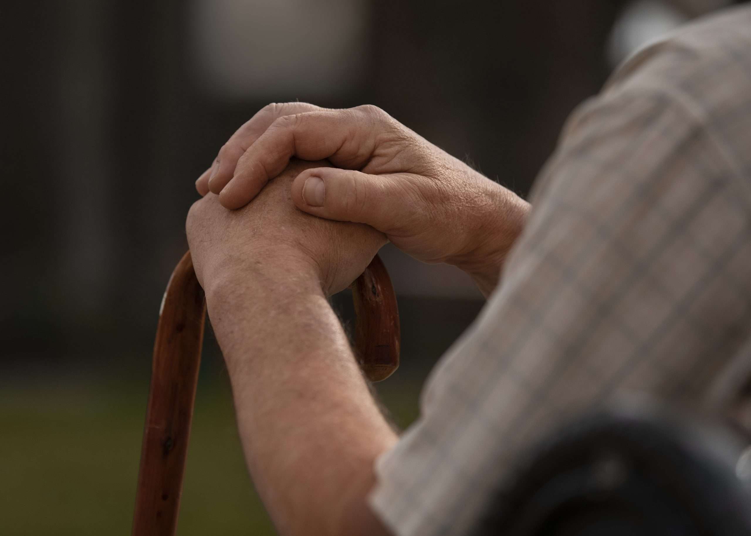 sarcopenia cos'è? tutto quel che c'è da sapere, dai sintomi iniziali a come contrastarla