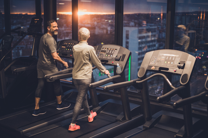 come deve organizzarsi un Personal Trainer, quali suggerimenti dare a un cliente che vuole allenarsi al mattino? tutto quel che c'è da saper sull'energia necessaria e le strategie più utili